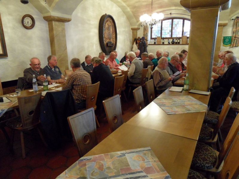 geselliges Abendessen im Hotel